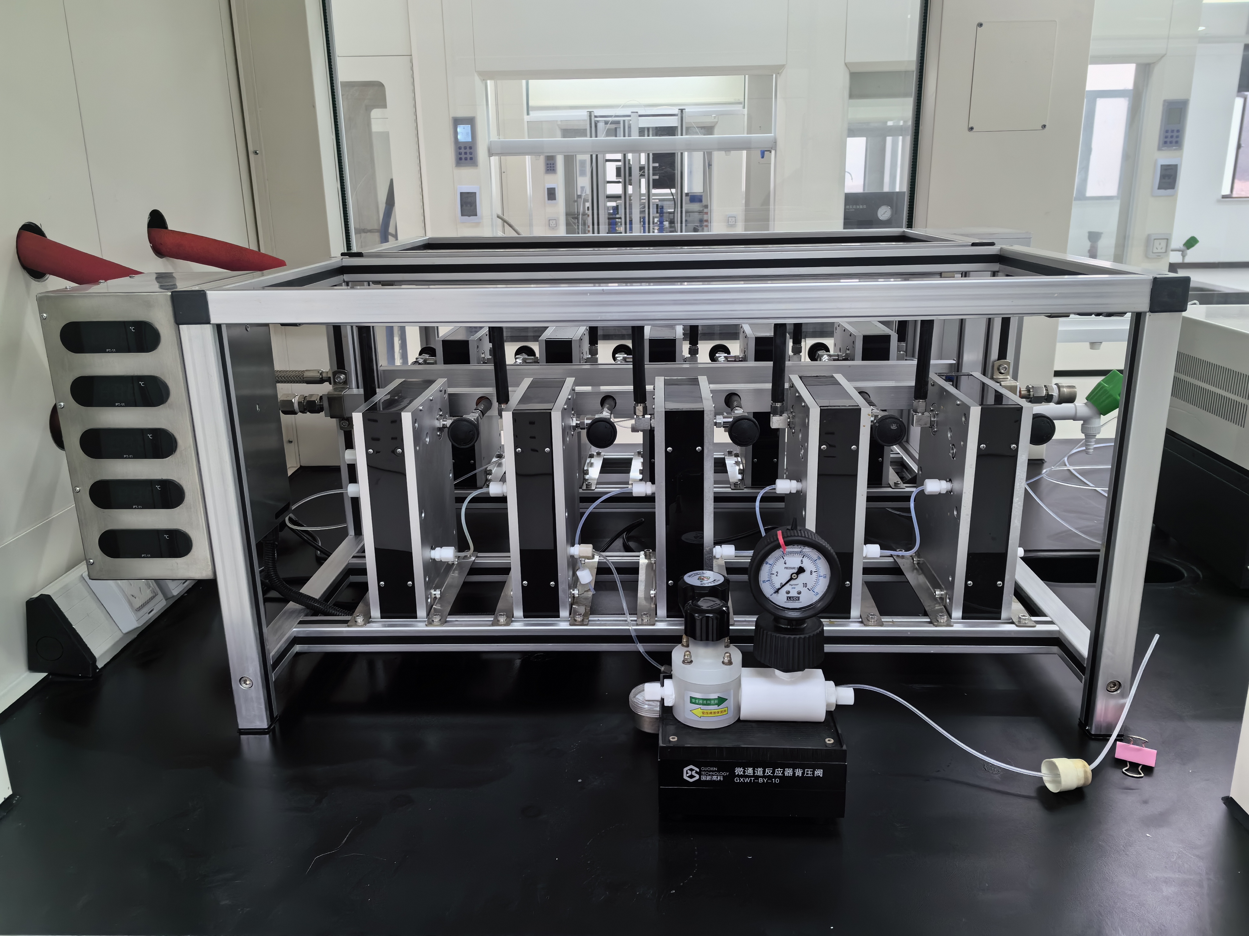 微通道反应器中连续化合成苯亚甲基丙酮 ——介绍一个大学化学综合实验 